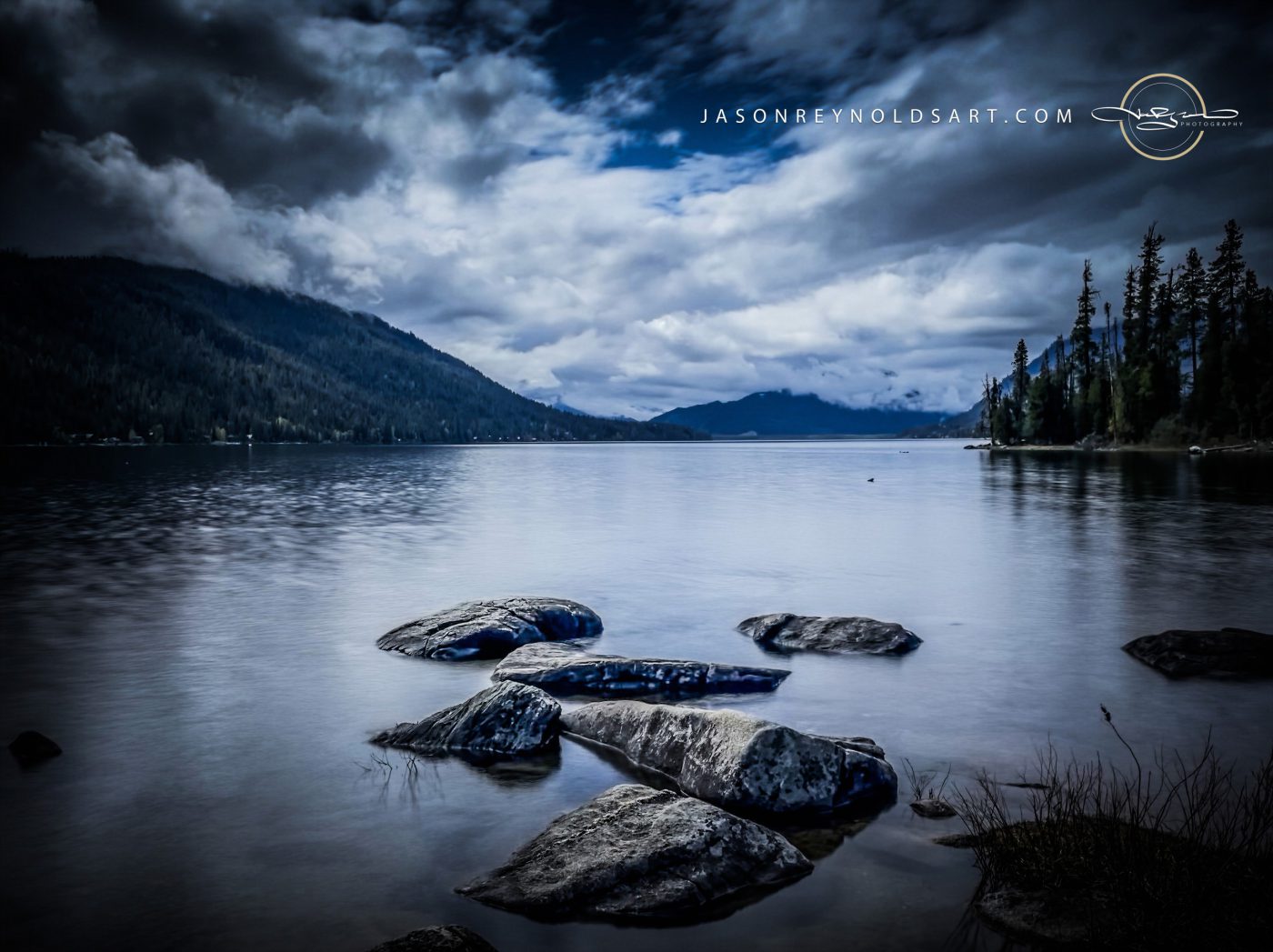 Leavenworth — Lake Wenatchee Shoreline with Moody Mountains