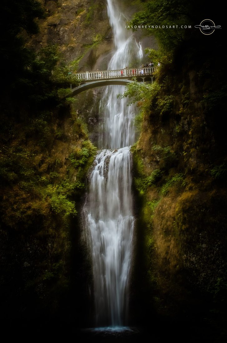Multnomah Falls — Benson Bridge over the Twin Cascades
