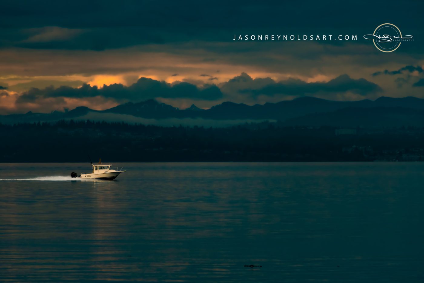 Tacoma: Powerboat on Calm Water